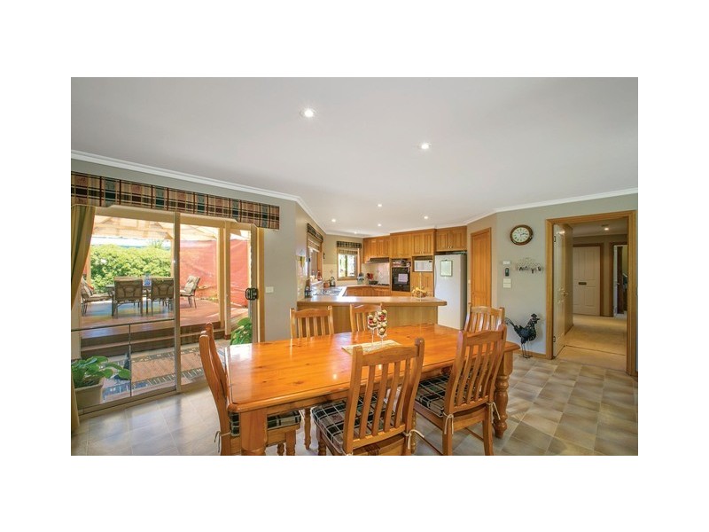 21 Stuart Street, Beaufort VIC 3373