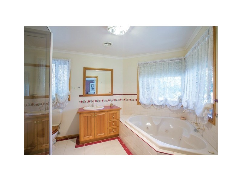 21 Stuart Street, Beaufort VIC 3373