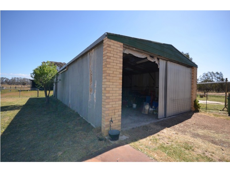 44 Gum Tree Lane, Avoca VIC 3467