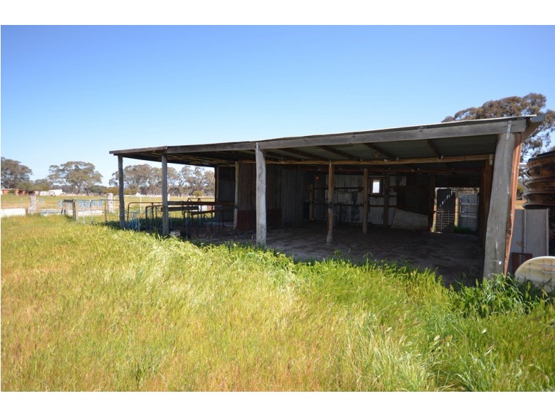 44 Gum Tree Lane, Avoca VIC 3467