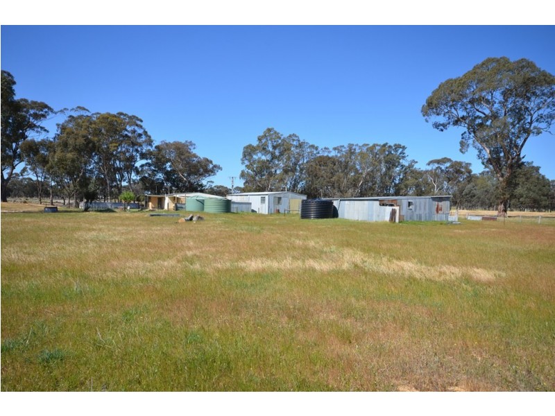 44 Gum Tree Lane, Avoca VIC 3467