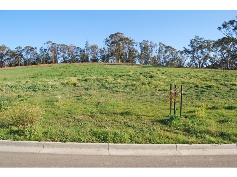 9 (Lot 39) Holmsgarth Court, Brown Hill VIC 3350