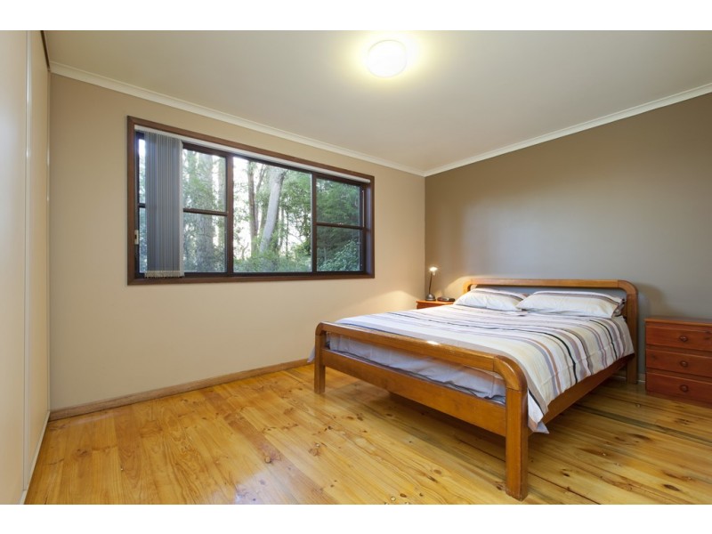 10 Hale Avenue, Mount Clear VIC 3350