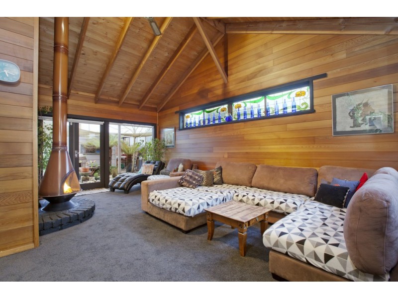 17 Essex Street, Wendouree VIC 3355