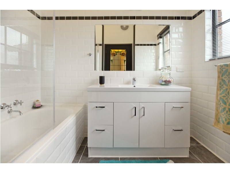 17 Essex Street, Wendouree VIC 3355