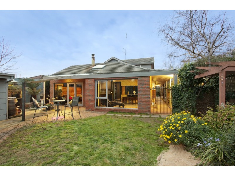 17 Essex Street, Wendouree VIC 3355