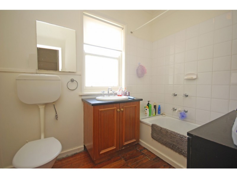 420 Pleasant Street South, Newington VIC 3350