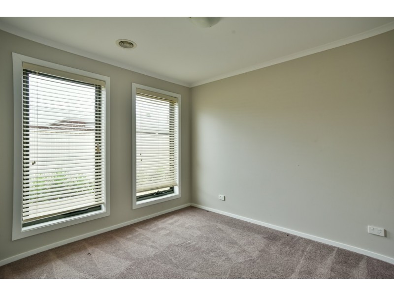 2/44 Bridge Street, Sebastopol VIC 3356