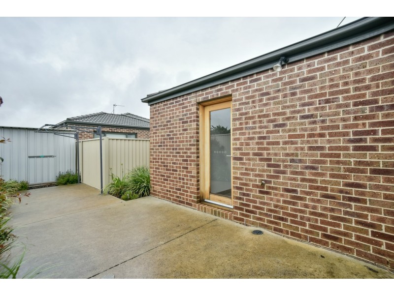 2/44 Bridge Street, Sebastopol VIC 3356