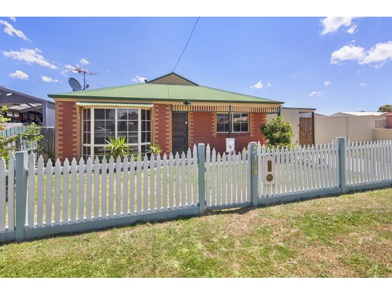 2/198 Spencer Street, Sebastopol VIC 3356