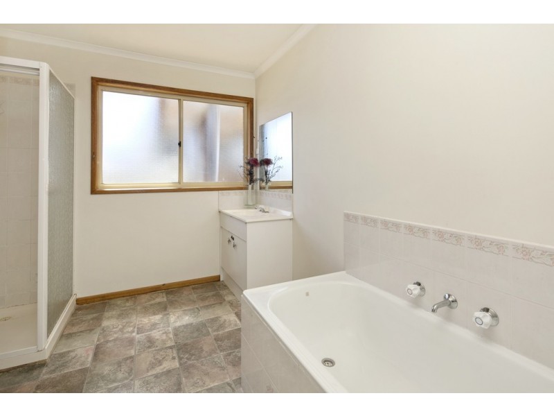 2/198 Spencer Street, Sebastopol VIC 3356