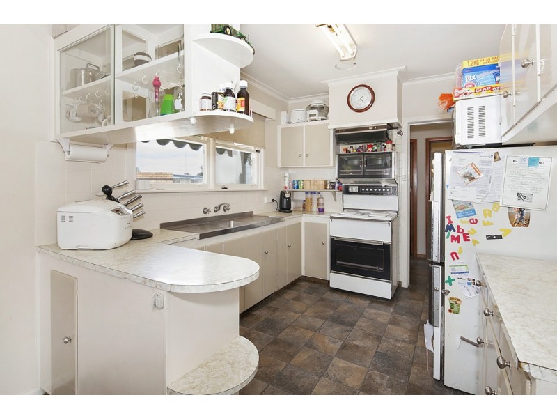 13 Harbour Drive, Sebastopol VIC 3356