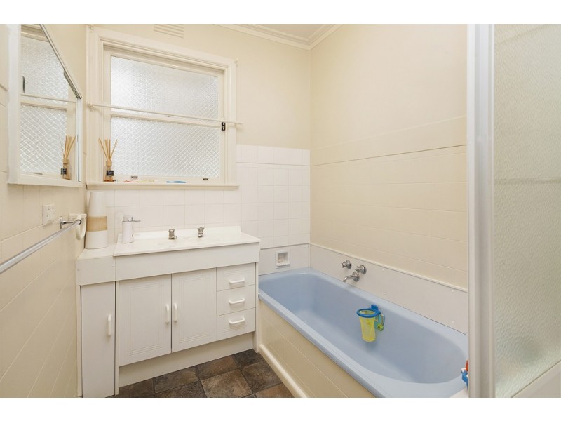 13 Harbour Drive, Sebastopol VIC 3356