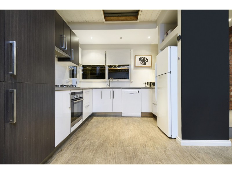 21 Regency Drive, Mount Clear VIC 3350