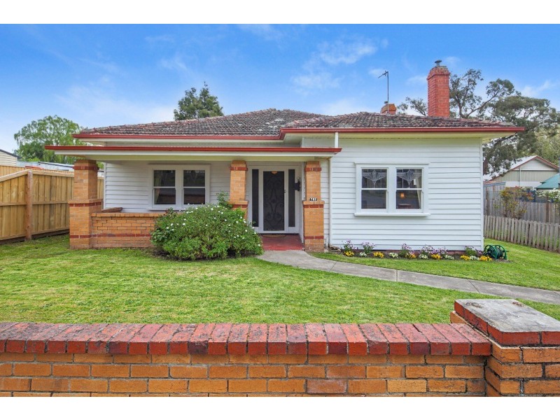 702 Laurie Street, Mount Pleasant VIC 3350