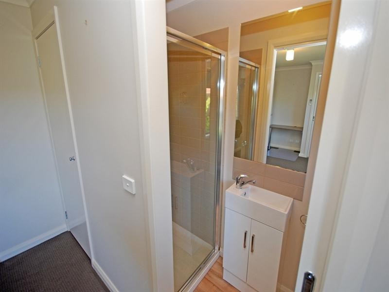 Room 3/21 Mahers Road, Warrenheip VIC 3352