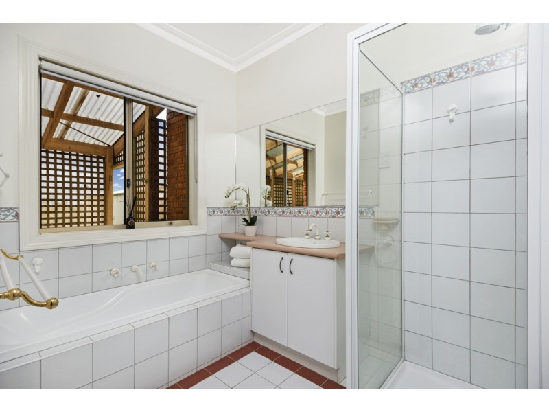 35 Erin Court, Wallace VIC 3352