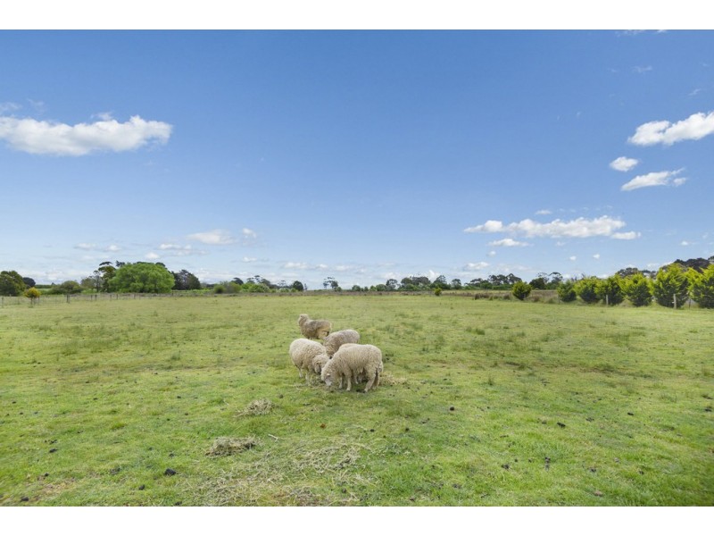 35 Erin Court, Wallace VIC 3352