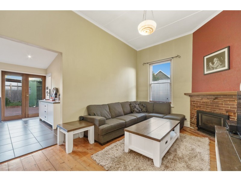 15 Young Street, Golden Point VIC 3350