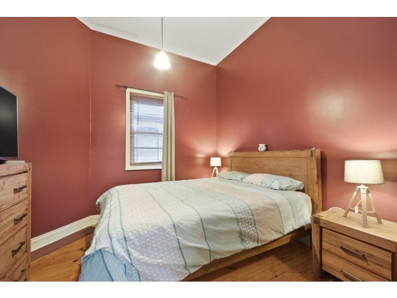 15 Young Street, Golden Point VIC 3350