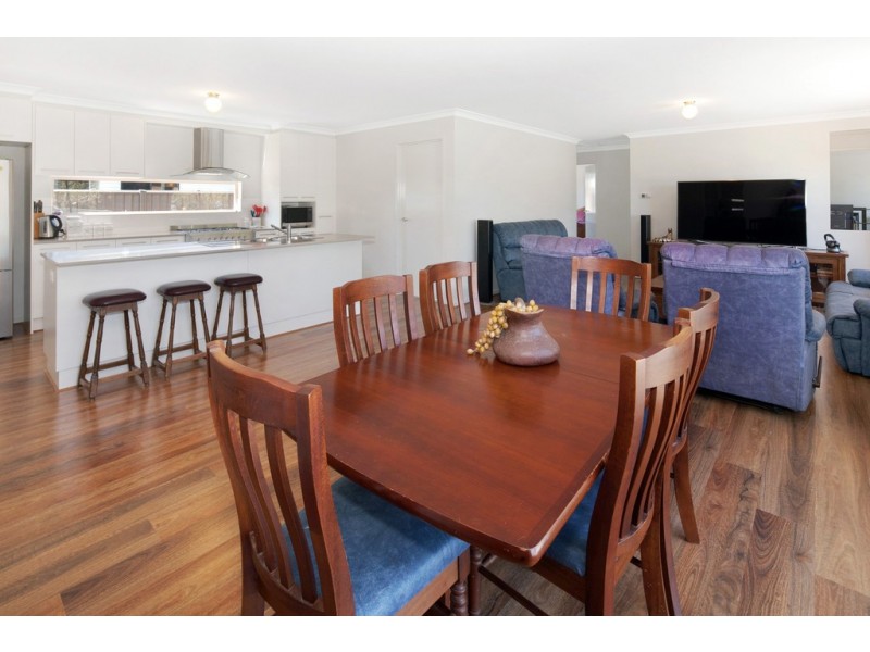 7a Clarke Street, Miners Rest VIC 3352