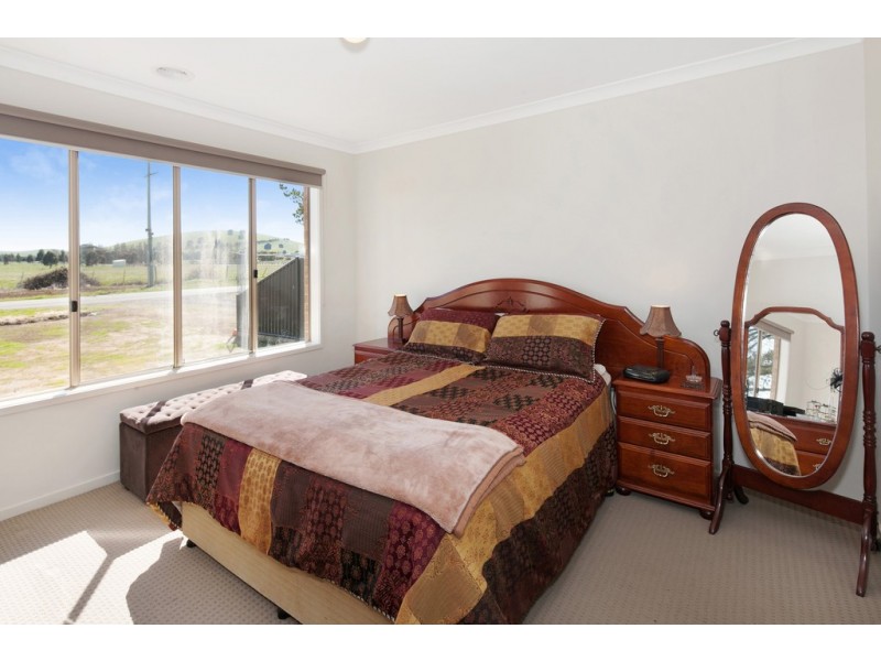 7a Clarke Street, Miners Rest VIC 3352