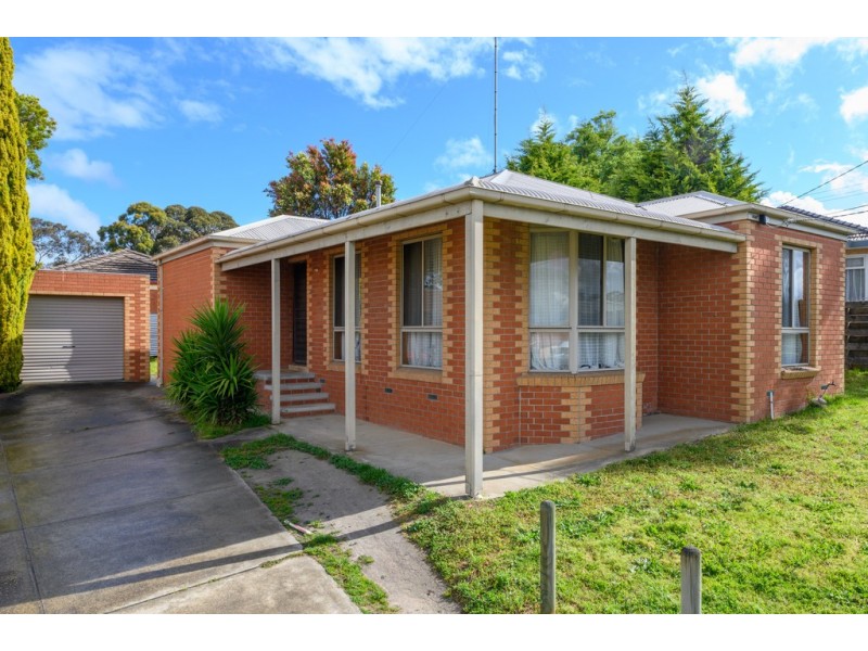 2/7 Whitehorse Road, Mount Clear VIC 3350
