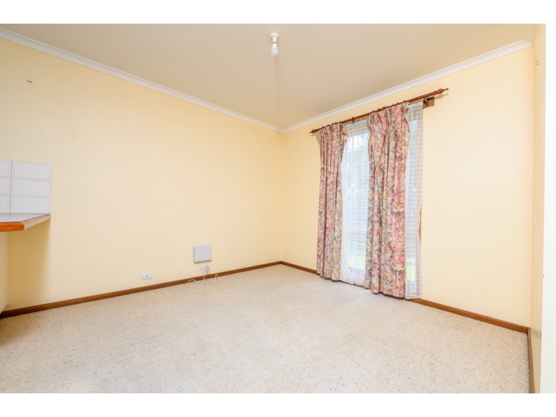 2/7 Whitehorse Road, Mount Clear VIC 3350