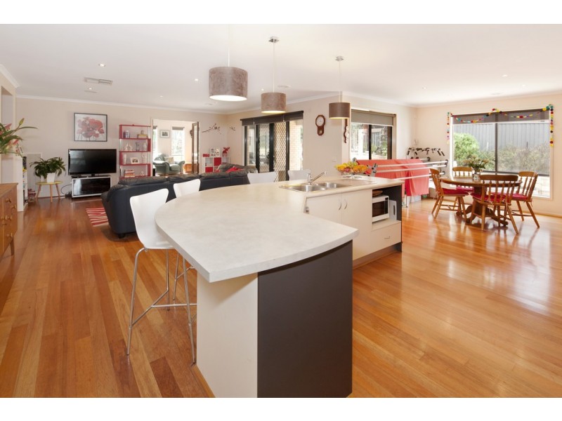 3 Mayfair Court, Mount Helen VIC 3350