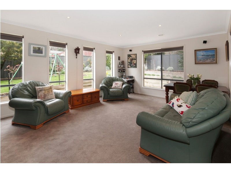 3 Mayfair Court, Mount Helen VIC 3350