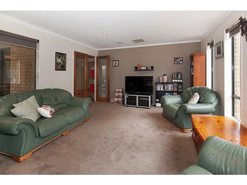 3 Mayfair Court, Mount Helen VIC 3350