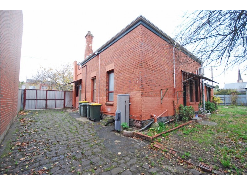 302 Macarthur Street, Soldiers Hill VIC 3350