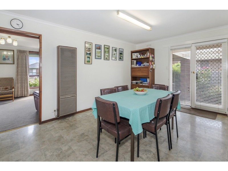 90 Grandview Grove, Wendouree VIC 3355