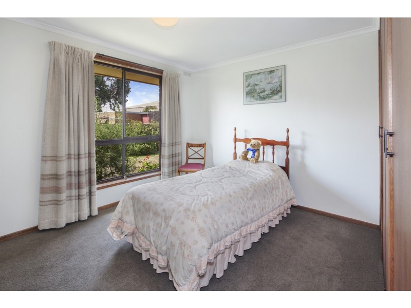 90 Grandview Grove, Wendouree VIC 3355