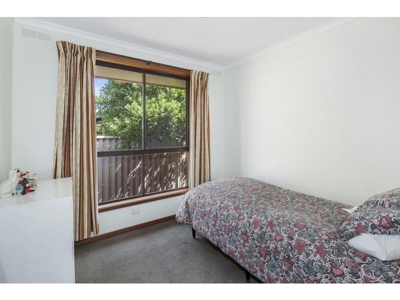 90 Grandview Grove, Wendouree VIC 3355