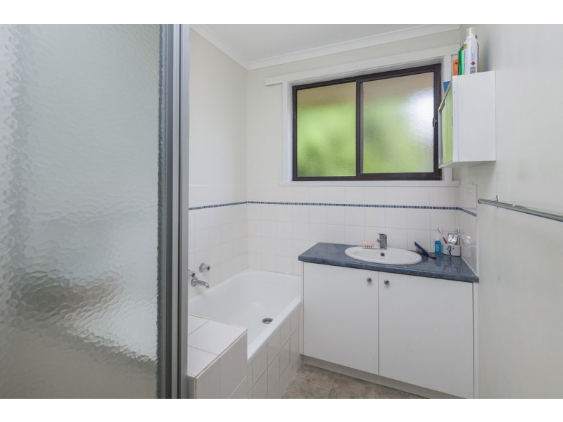 90 Grandview Grove, Wendouree VIC 3355