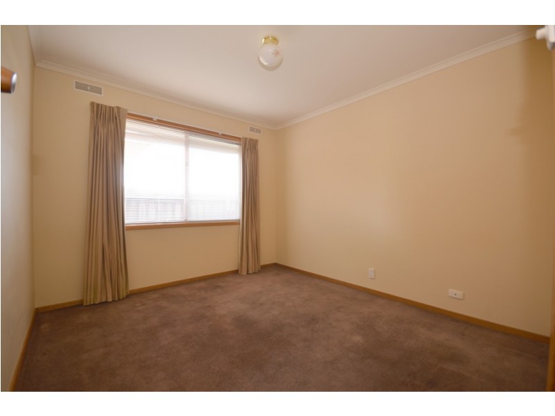 8 Form Street, Wendouree VIC 3355