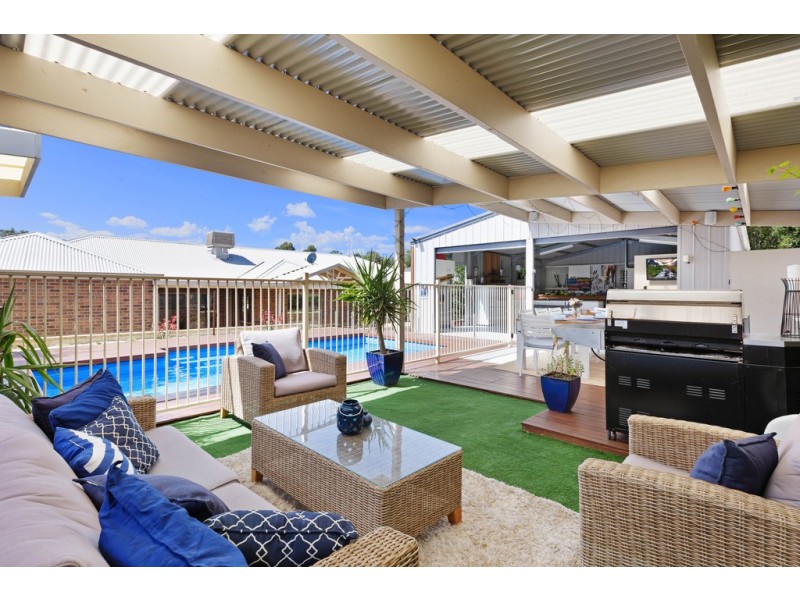 19 Pinevale Way, Ballarat North VIC 3350