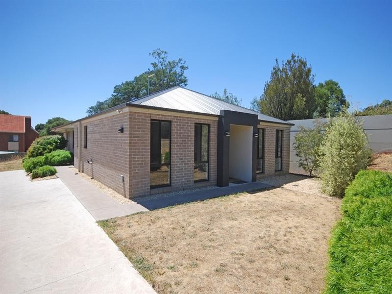 Room 4/21 Mahers Road, Warrenheip VIC 3352