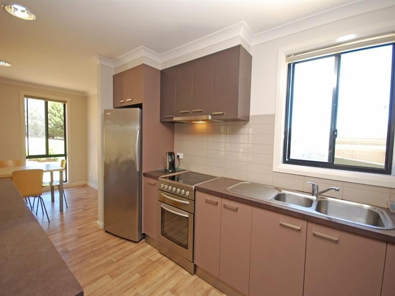 Room 4/21 Mahers Road, Warrenheip VIC 3352