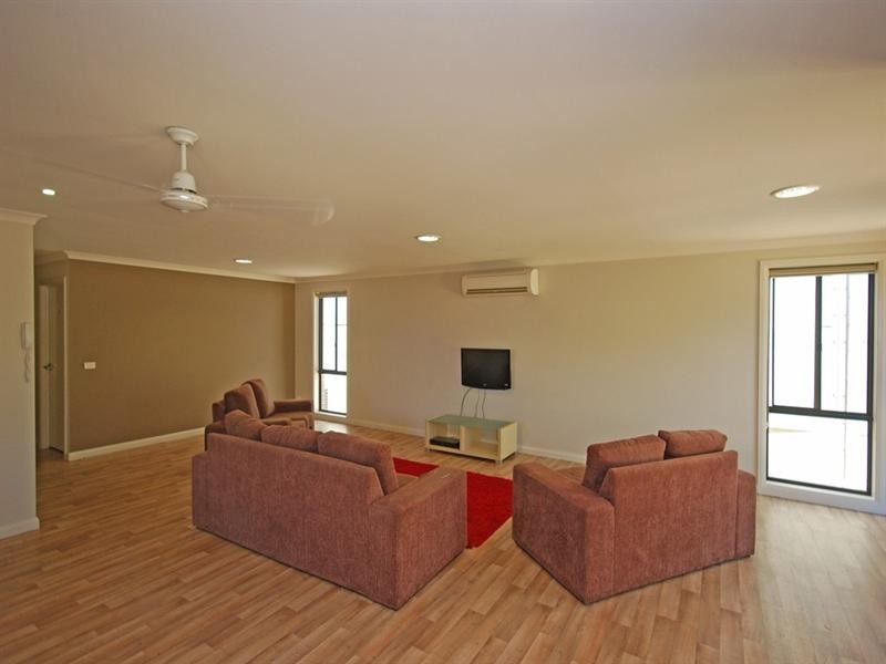 Room 4/21 Mahers Road, Warrenheip VIC 3352