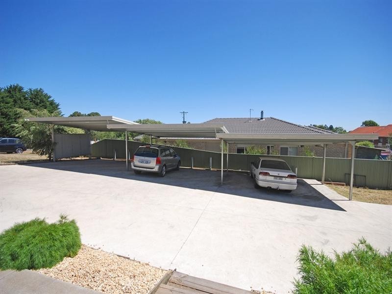 Room 4/21 Mahers Road, Warrenheip VIC 3352