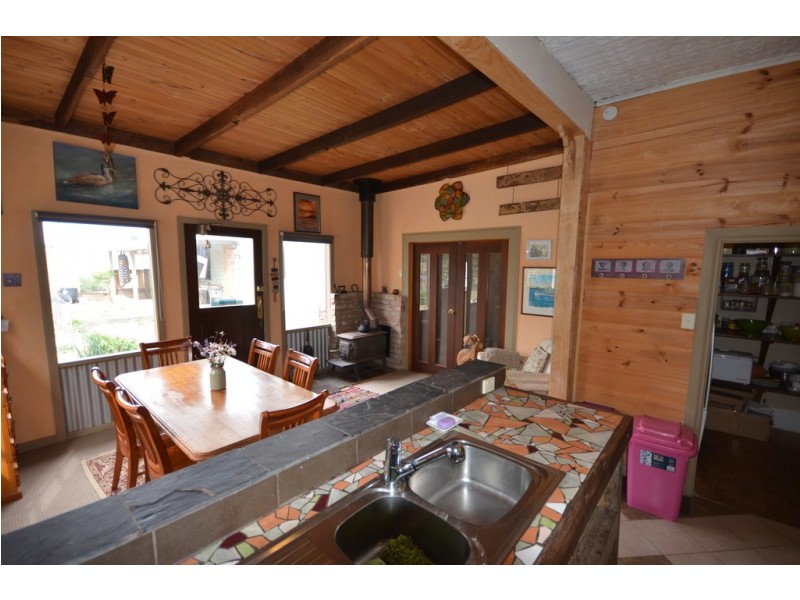 926 Linton – Carngham Road, Snake Valley VIC 3351