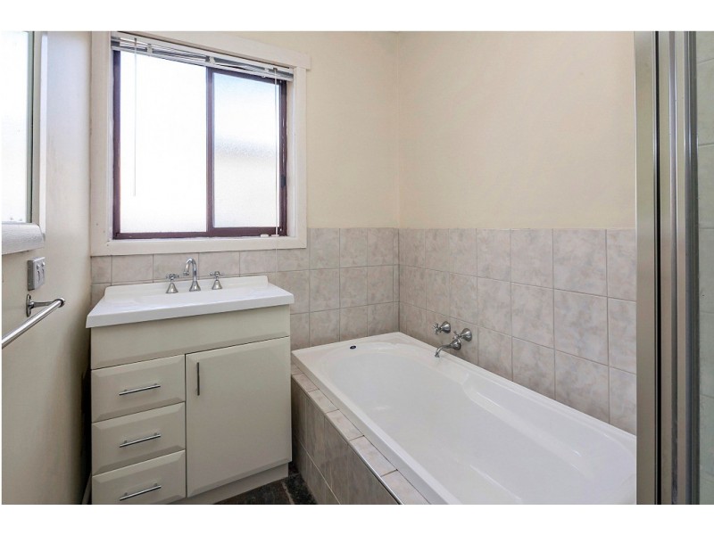 1 Huntington Street, Wendouree VIC 3355