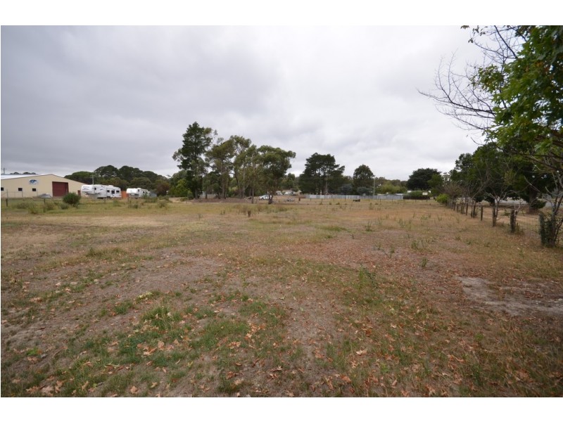 49 – 51 High Street, Beaufort VIC 3373