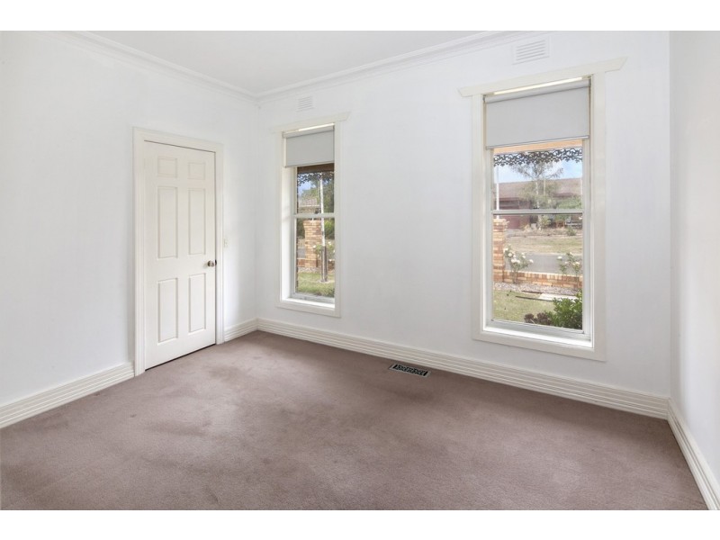 6 Avoca Crescent, Alfredton VIC 3350