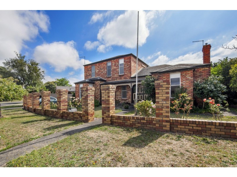 6 Avoca Crescent, Alfredton VIC 3350