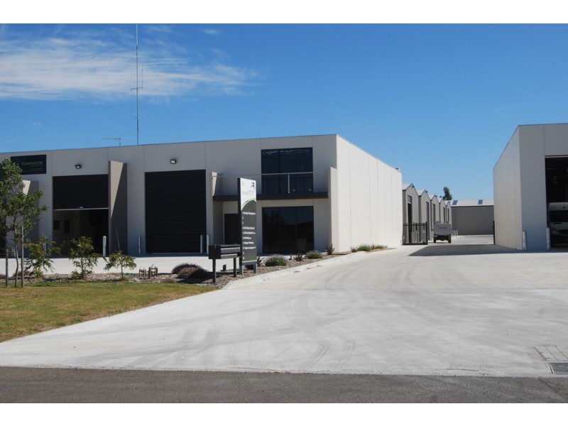 10/24 Waringa Drive, Mitchell Park VIC 3352