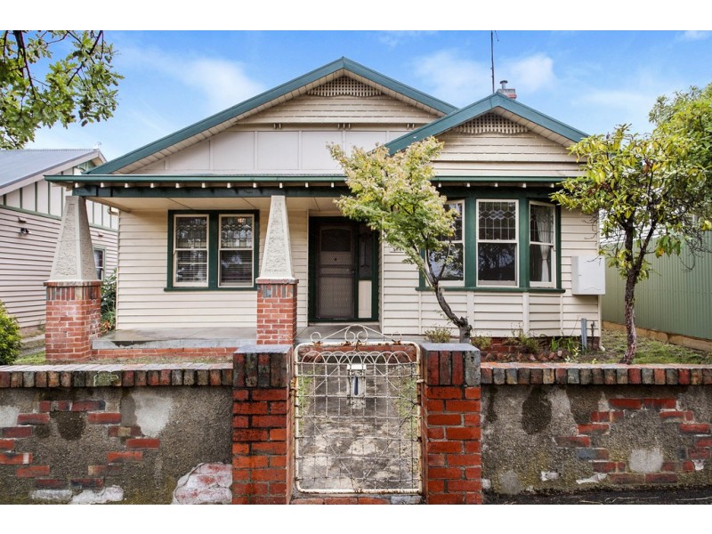 304 Pleasant Street South, Newington VIC 3350