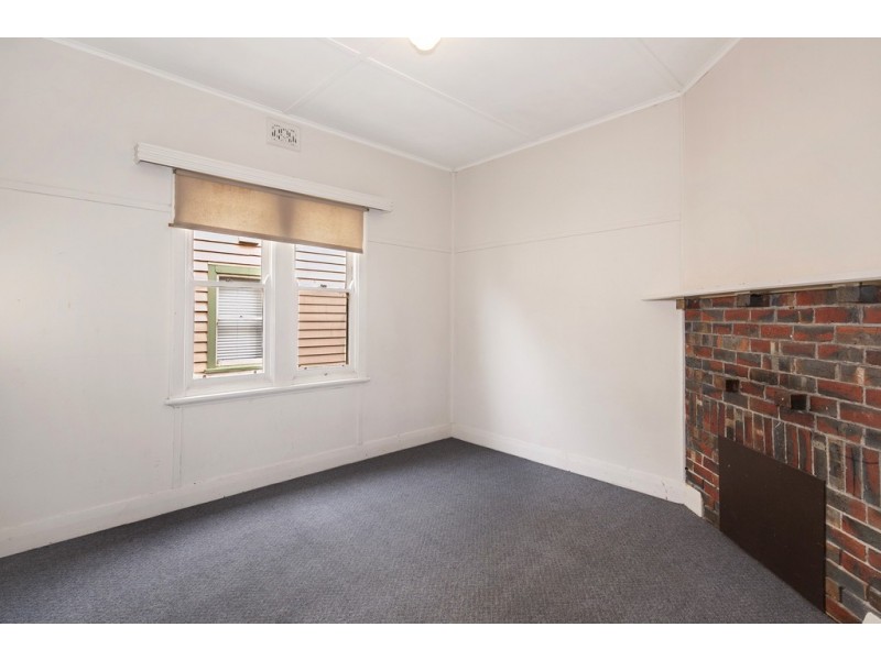 304 Pleasant Street South, Newington VIC 3350